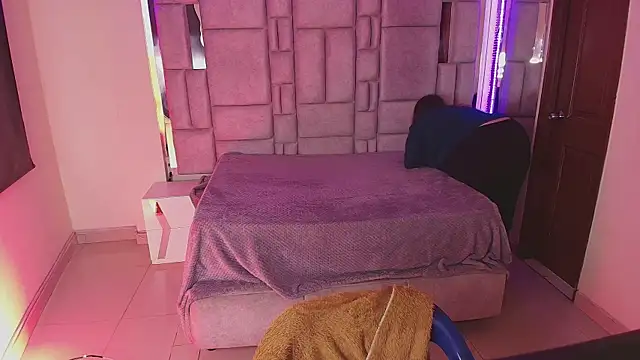  Emily rosee  online show from January 12, 12:10 pm