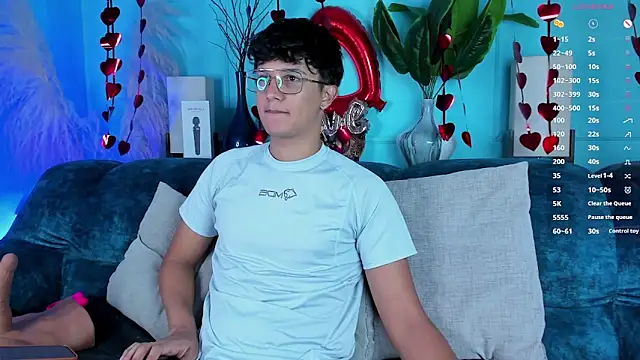 Leo Savage  online show from February 8, 4:27 am