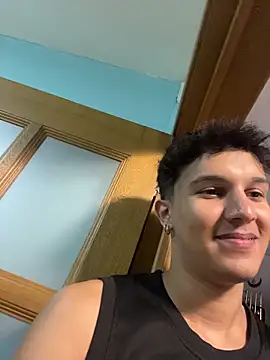 Leo Savage  online show from April 5, 3:36 am