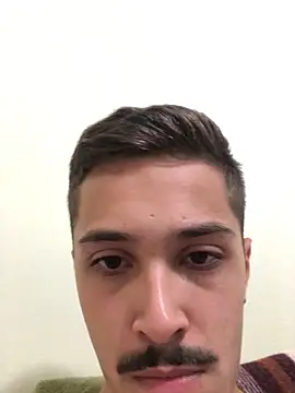 henriquexz244 online show from March 10, 10:37 pm