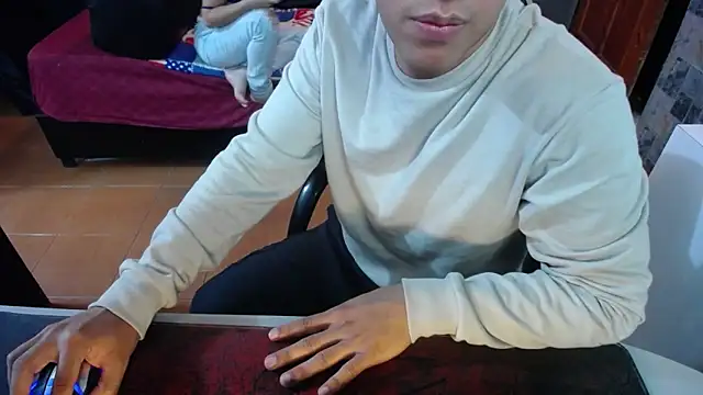 Little Kmi online show from October 27, 2:10 pm