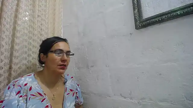 gabbyparker  online show from March 7, 10:45 am