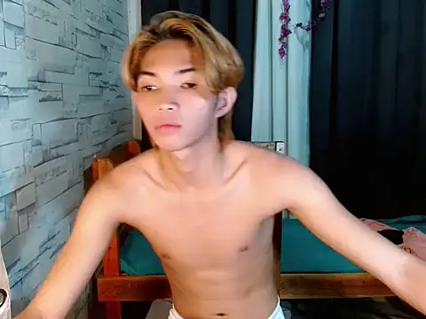 addicted to alex online show from February 18, 5:53 pm