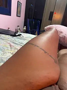 Snapshot of ju_muniz01 chatting on March 27, 10:26 am ju muniz01 online show from March 27, 10:26 am