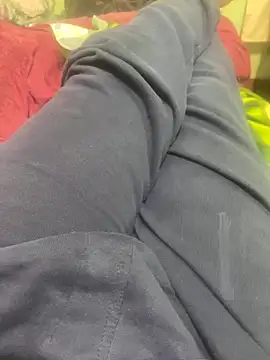 Snapshot of Binuthomas chatting on January 7, 9:39 pm Binuthomas online show from January 7, 9:39 pm