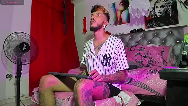 Snapshot of dex_55 chatting on October 17, 12:58 am dex 55 online show from October 17, 12:58 am