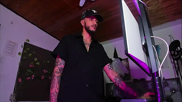 Snapshot of dex_55 chatting on October 20, 1:06 am dex 55 online show from October 20, 1:06 am