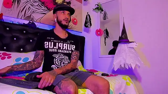 Snapshot of dex_55 chatting on October 25, 1:02 am dex 55 online show from October 25, 1:02 am