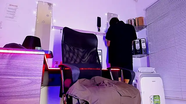 Snapshot of dex_55 chatting on November 20, 12:44 am dex 55 online show from November 20, 12:44 am