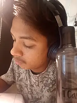 Snapshot of deny2442 chatting on November 20, 4:23 am deny2442 online show from November 20, 4:23 am