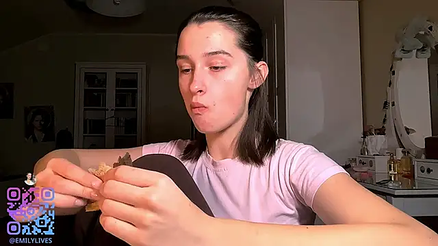 Snapshot of DarlineBrustera chatting on November 24, 2:06 pm DarlineBrustera online show from November 24, 2:06 pm