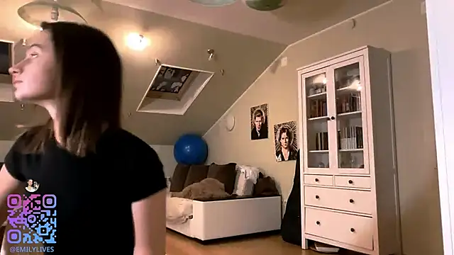 Snapshot of DarlineBrustera chatting on November 30, 2:10 pm DarlineBrustera online show from November 30, 2:10 pm