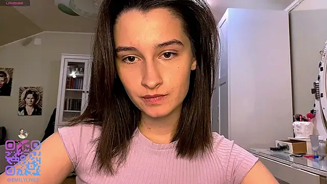 Snapshot of DarlineBrustera chatting on December 14, 2:11 pm DarlineBrustera online show from December 14, 2:11 pm