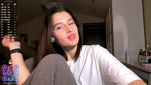 Snapshot of DarlineBrustera chatting on February 27, 6:19 pm DarlineBrustera online show from February 27, 6:19 pm