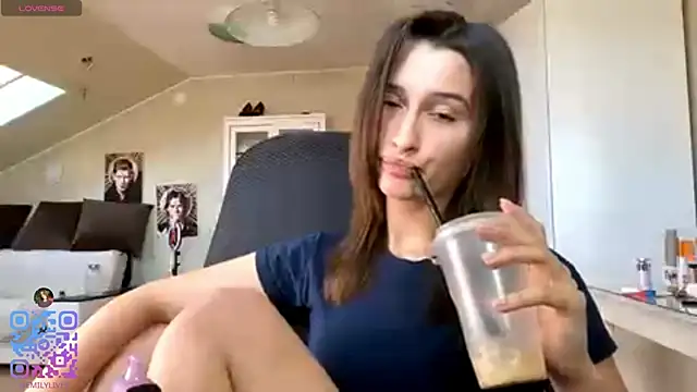 Snapshot of DarlineBrustera chatting on July 20, 2:19 pm DarlineBrustera online show from July 20, 2:19 pm