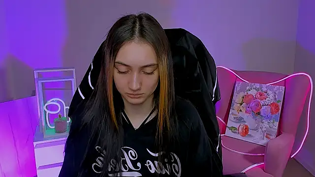 olivianorton online show from October 16, 1:12 pm