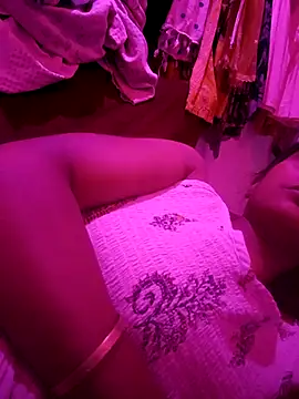 hotshreya69 online show from October 3, 12:35 pm