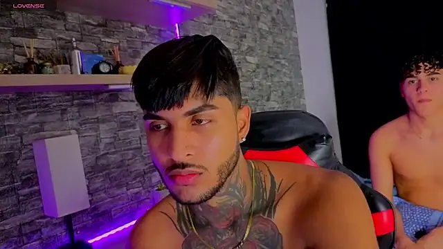 Theimperialboys  online show from April 21, 12:01 am