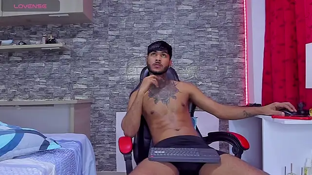 Theimperialboys  online show from July 22, 6:38 am