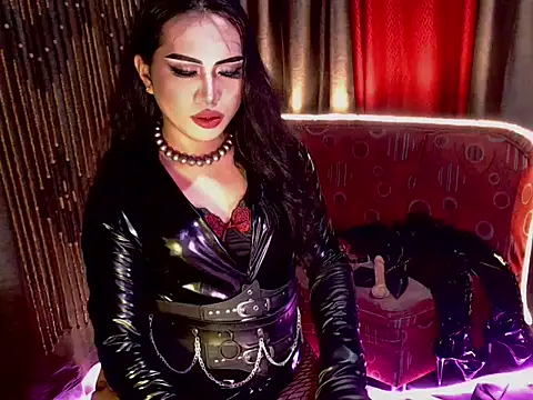 Snapshot of Hail_ur_Dominant chatting on January 10, 6:09 pm Hail ur Dominant online show from January 10, 6:09 pm