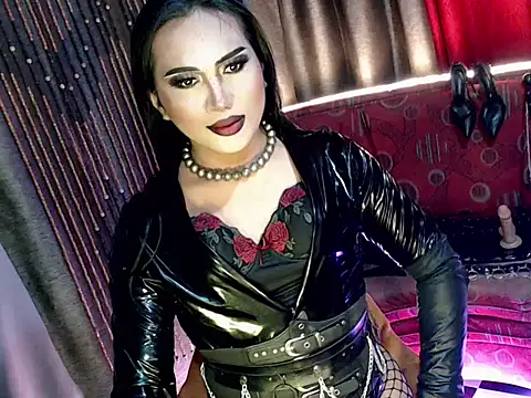 Snapshot of Hail_ur_Dominant chatting on January 15, 8:01 pm Hail ur Dominant online show from January 15, 8:01 pm