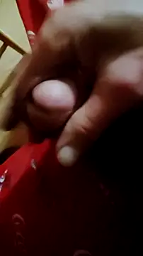 Snapshot of roland411 chatting on December 16, 7:57 am roland411 online show from December 16, 7:57 am