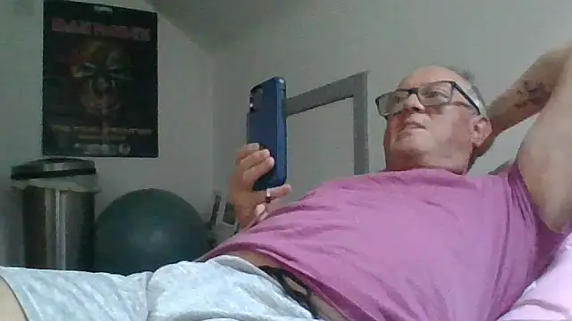 Snapshot of naughtygrandad1 chatting on April 19, 6:10 pm naughtygrandad1 online show from April 19, 6:10 pm