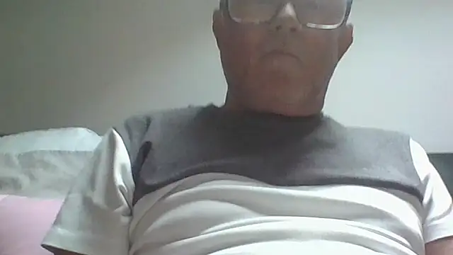 Snapshot of naughtygrandad1 chatting on May 6, 5:51 pm naughtygrandad1 online show from May 6, 5:51 pm