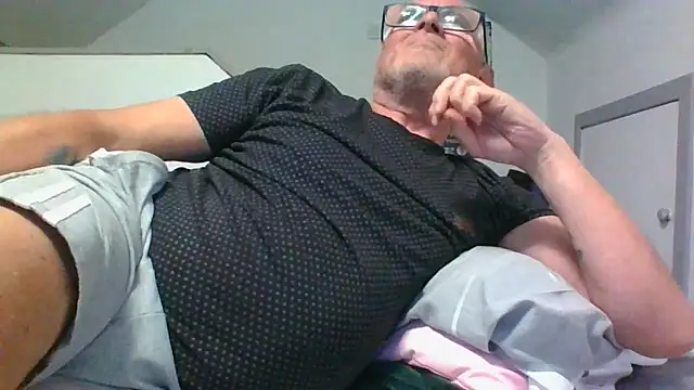 Snapshot of naughtygrandad1 chatting on May 9, 6:02 pm naughtygrandad1 online show from May 9, 6:02 pm