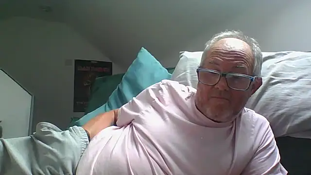 Snapshot of naughtygrandad1 chatting on May 19, 5:08 pm naughtygrandad1 online show from May 19, 5:08 pm