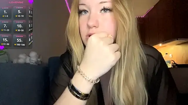 PandaFluff online show from January 8, 5:48 pm