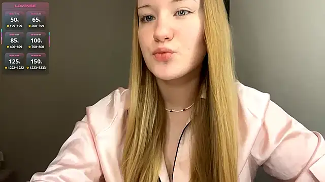 PandaFluff online show from March 30, 5:25 pm