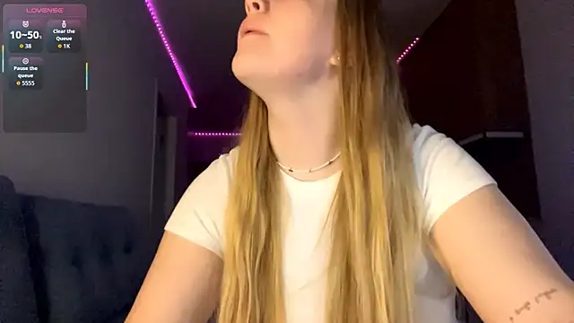 PandaFluff online show from March 31, 4:51 pm