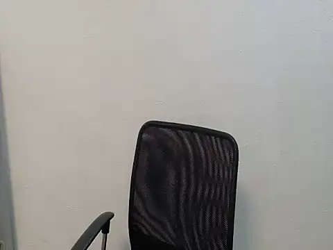 avery in paradisexx online show from January 8, 2:30 pm