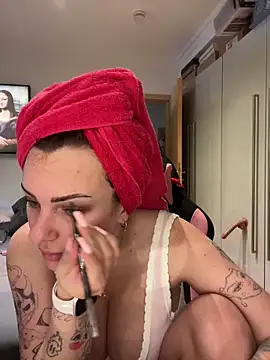 Snapshot of OliviaaFischer chatting on May 25, 2:56 pm OliviaaFischer online show from May 25, 2:56 pm