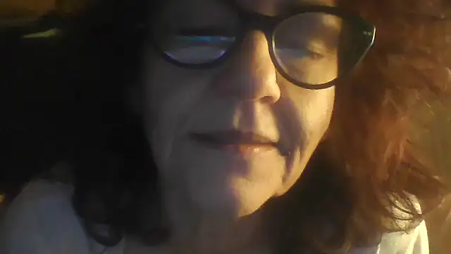 Snapshot of klarissabloum chatting on March 3, 6:52 am klarissabloum online show from March 3, 6:52 am