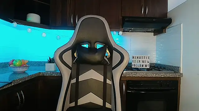 GalaX x online show from December 20, 9:11 pm