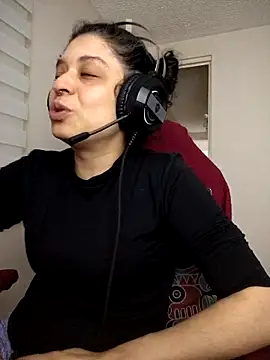 miss carmila1 online show from November 13, 1:37 am