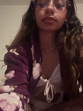 Snapshot of FadaPerigosa chatting on May 26, 2:07 am FadaPerigosa online show from May 26, 2:07 am