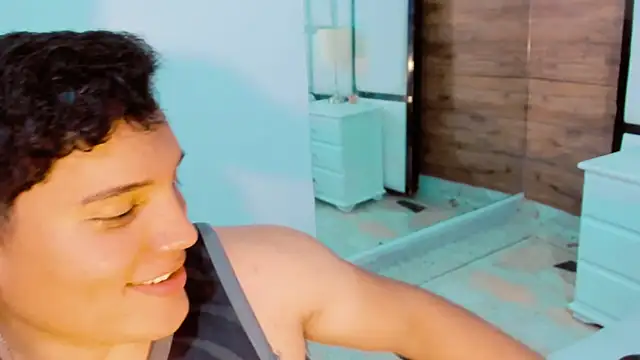 RaymondMorris online show from October 19, 7:53 am