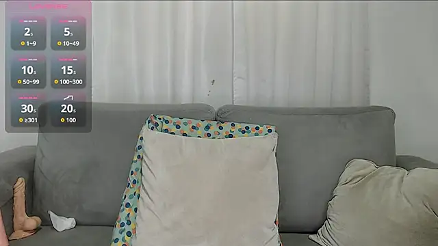 Snapshot of carolinefantasy_ chatting on October 13, 6:19 pm carolinefantasy online show from October 13, 6:19 pm