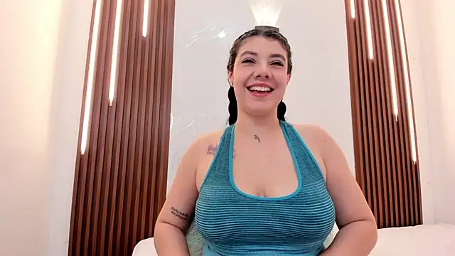 CarolinaMejia online show from December 16, 5:18 pm