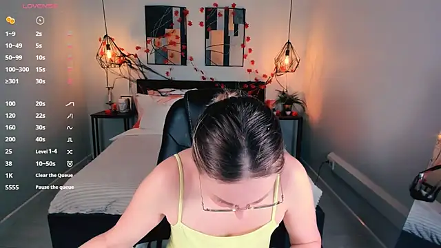 Lexi terele online show from October 30, 6:48 am