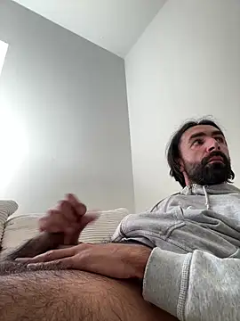 Snapshot of SergioGarcia93 chatting on April 24, 9:12 am SergioGarcia93 online show from April 24, 9:12 am