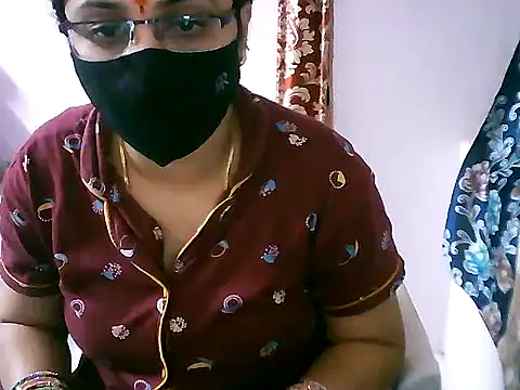 Snapshot of jannu6482 chatting on September 24, 2:20 pm jannu6482 online show from September 24, 2:20 pm