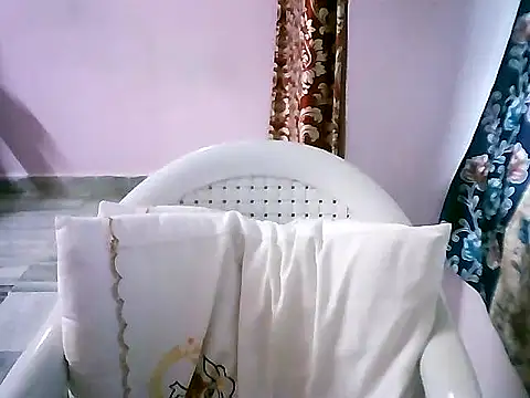 Snapshot of jannu6482 chatting on September 28, 5:35 am jannu6482 online show from September 28, 5:35 am