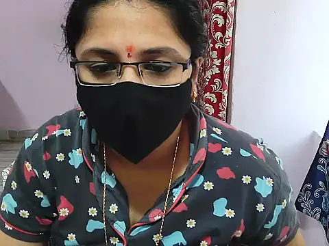 Snapshot of jannu6482 chatting on October 22, 8:47 am jannu6482 online show from October 22, 8:47 am