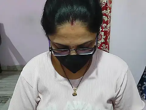 Snapshot of jannu6482 chatting on February 28, 1:12 pm jannu6482 online show from February 28, 1:12 pm