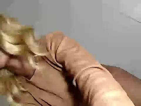 Snapshot of sweety_kyrah18 chatting on November 30, 12:09 pm sweety kyrah18 online show from November 30, 12:09 pm