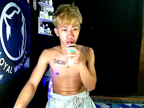 naughtyboyloy 0 online show from November 21, 5:22 pm